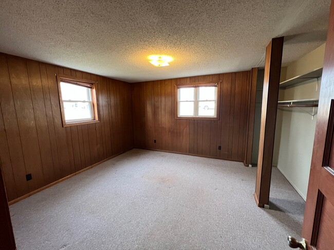 HUGE front bedroom will feel more like a second livingroom, bring that California king! - 500 Sunrise Ln