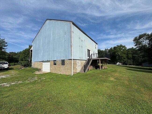Foto del edificio - 1482 Hendersonville Rd