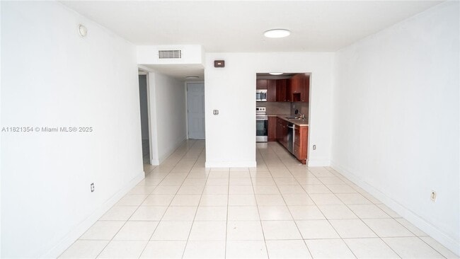 Building Photo - 10090 NW 80th Ct