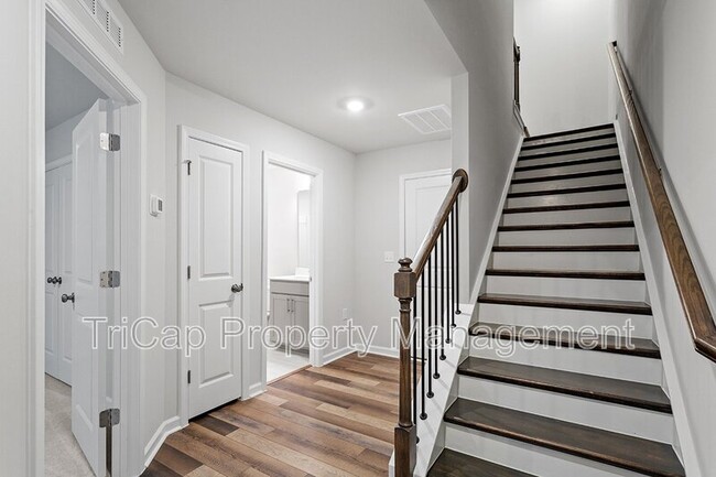 Building Photo - 1707 Chirping Trl