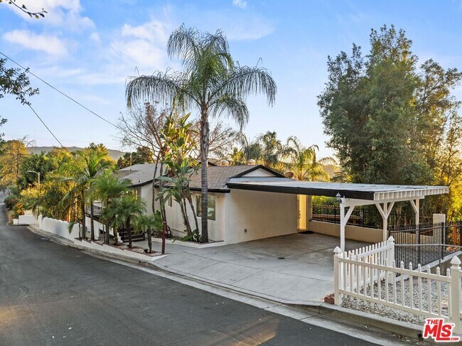 Foto del edificio - 10941 Cardamine Pl