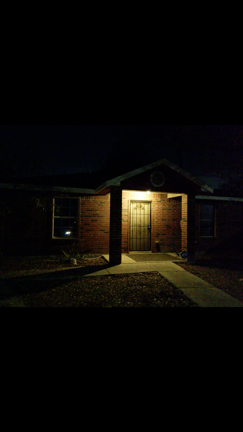 Front - 253 N San Felipe Ave