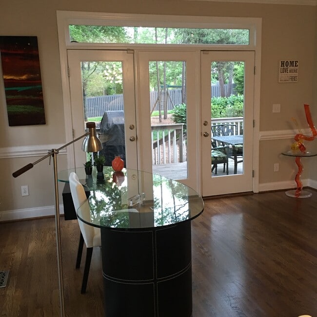 Foto del edificio - 19530 Bustle Rd