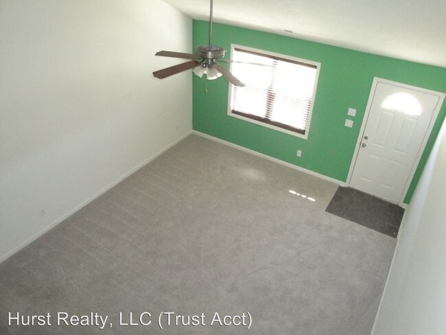 Building Photo - 176 Kelly Cir