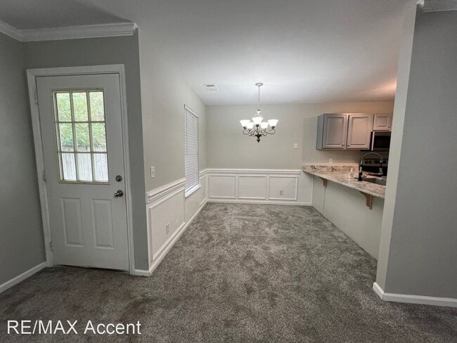 Building Photo - 3 br, 2.5 bath House - 11903 Apache Ave. U...