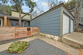 Building Photo - 1103 Kenwood Ave