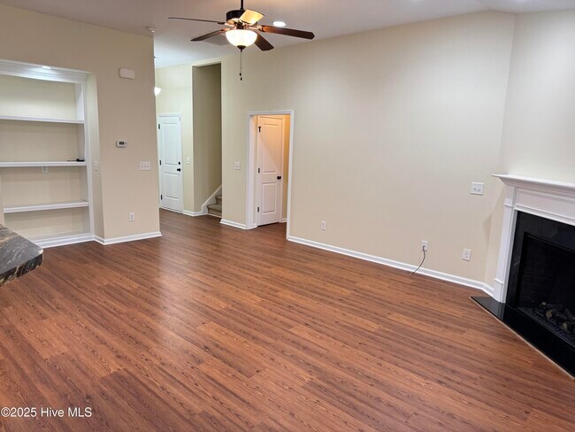 Foto del edificio - 3661 Thornbrook Dr