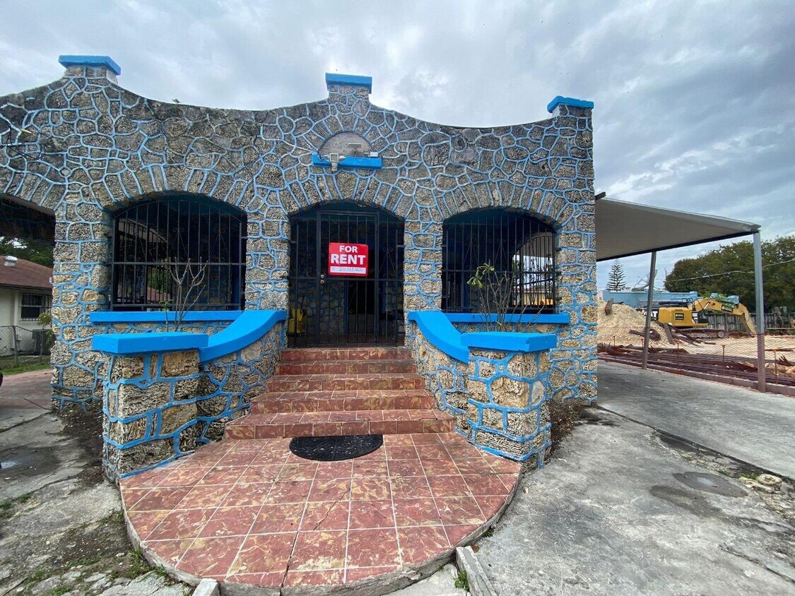 Foto principal - 3320 NW 5th Ave