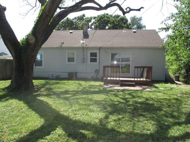 Building Photo - 2 br, 2 bath House - 1738 N Hood St