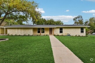 Building Photo - 202 E Caddo St