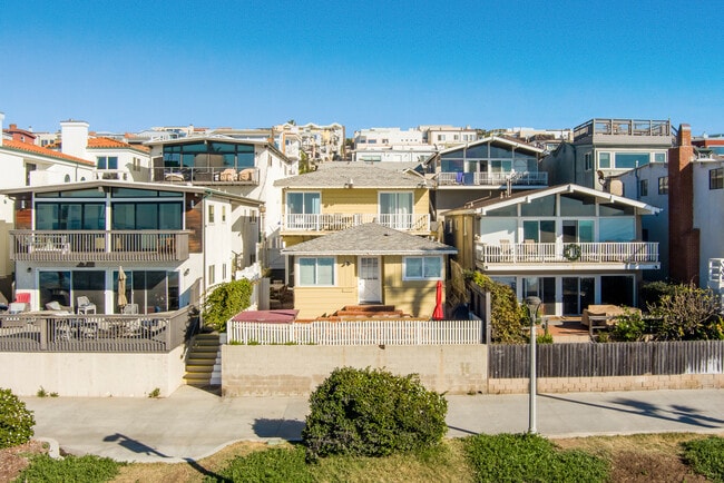 Building Photo - 4209 Ocean Dr
