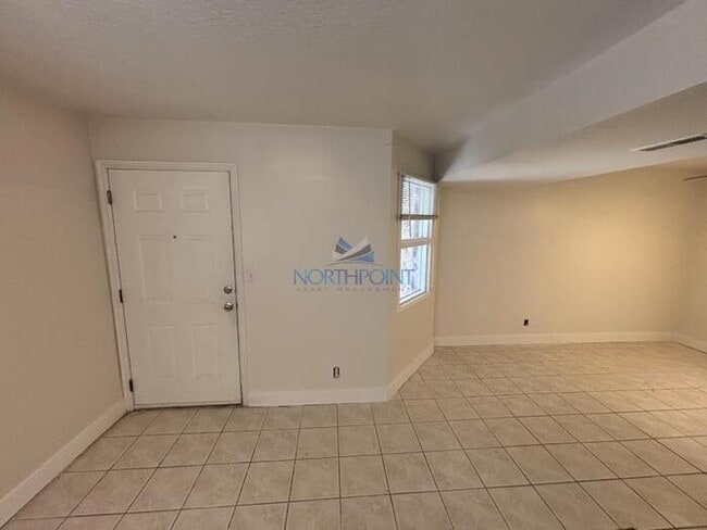 Building Photo - Beautiful 3 beds 2 baths in Orem