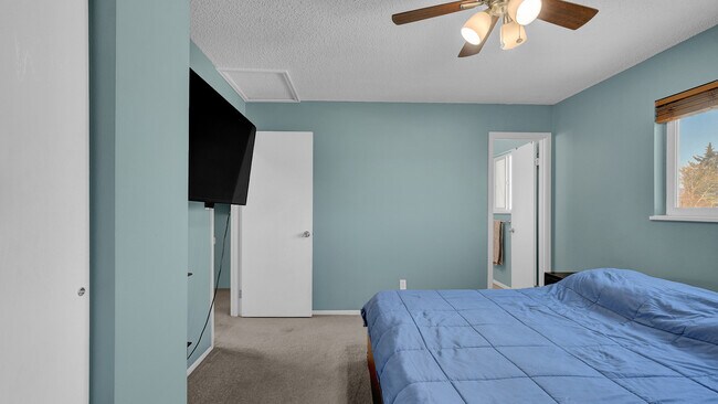 Building Photo - 1318 Sorrento Dr