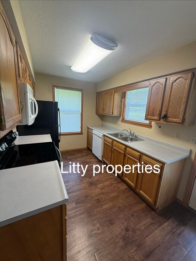 Foto del edificio - 1505 Stonebrook Ct