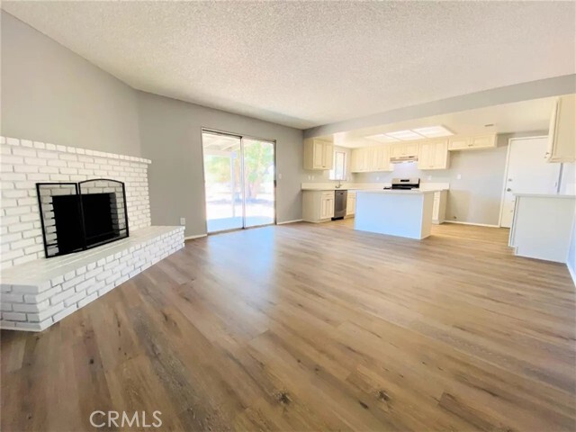 Foto del edificio - 16716 Stagecoach Ave