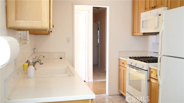 Foto del edificio - 2619 W 176th St