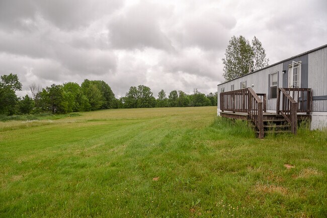 Building Photo - 16 Mockingbird Dr