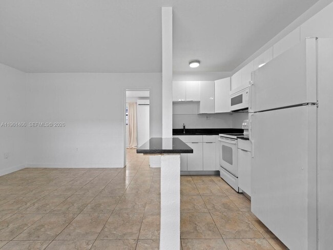 Building Photo - 4444 SW 67th Ave