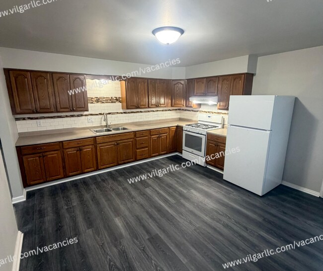 Foto del edificio - 5583-85-5585 Tulip Ave