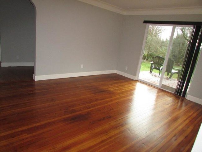 Foto del edificio - 2403 SW Ek Rd