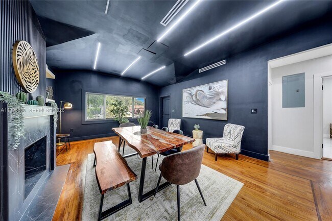 Foto del edificio - 2612 SW 12th St