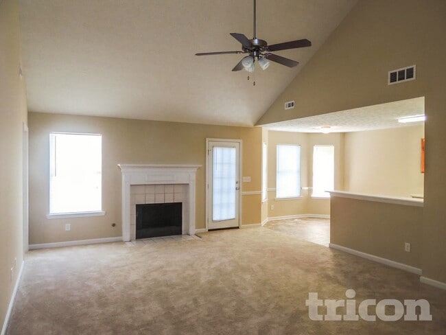 Building Photo - 1002 Mark Trail