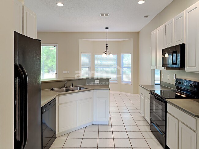 Foto del edificio - 1621 Merroway Ln