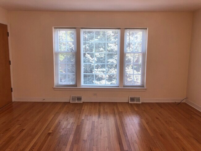 Foto del edificio - 6506 N Northwest Hwy