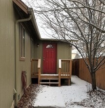 Building Photo - 1633 NE Lotus Dr