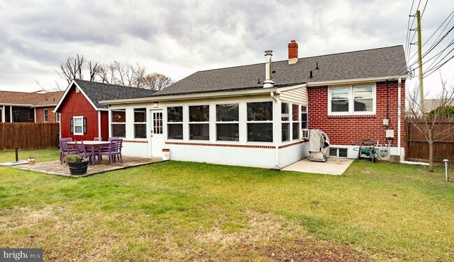 Building Photo - Charming 3BR House in Newark