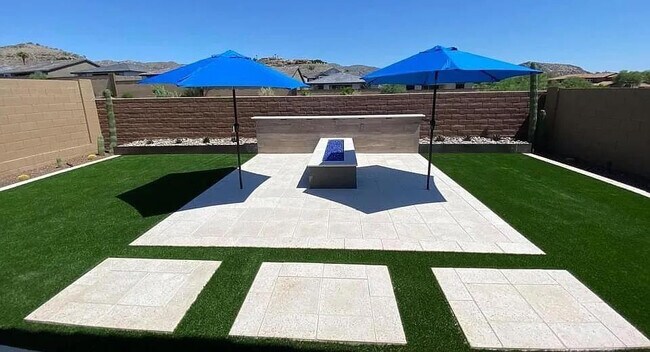 Foto del edificio - 820 E Ashurst Dr