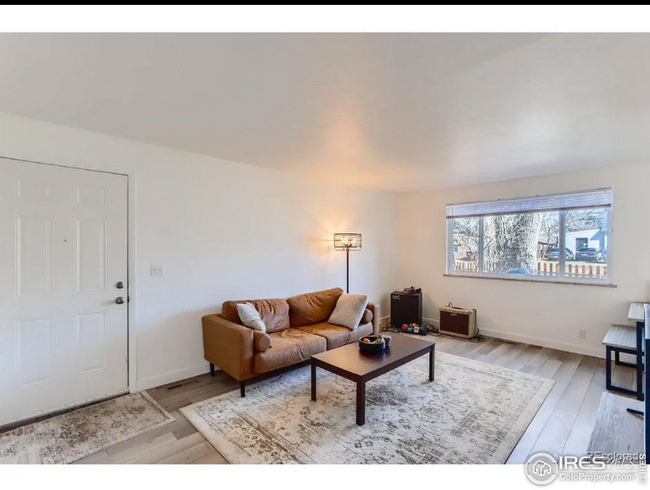 Foto del edificio - 2250 Grove Cir E