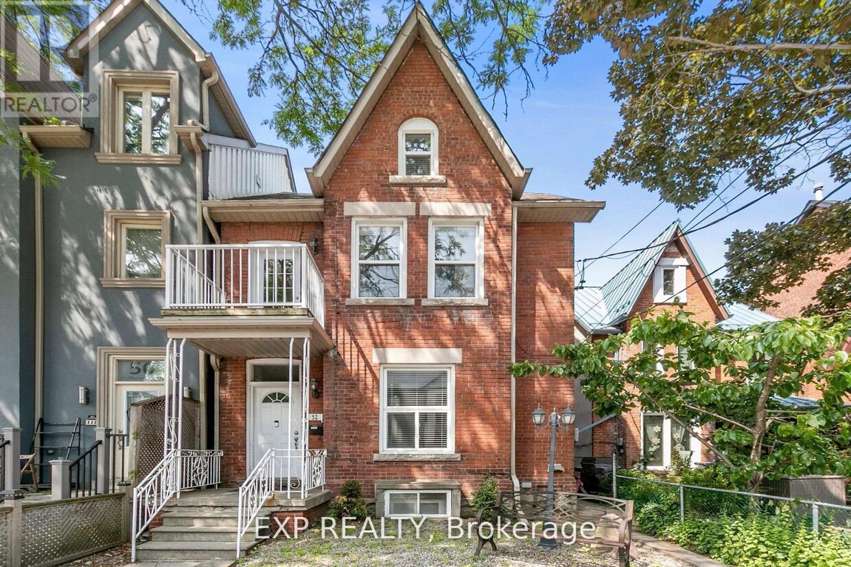 Photo principale - 52-52 McMurray Ave
