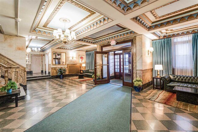 Foto del edificio - 6305 Boulevard E