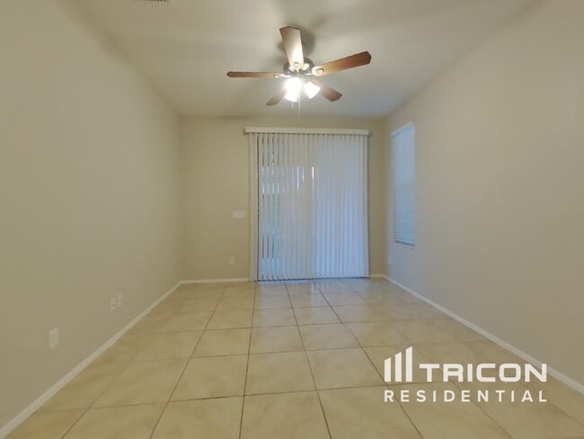 Foto del edificio - 14875 N 177th Ave