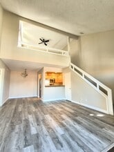 Building Photo - 13096 Le Parc