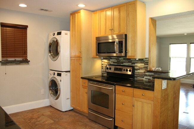 Photo - 1313 Casa Vale Dr House