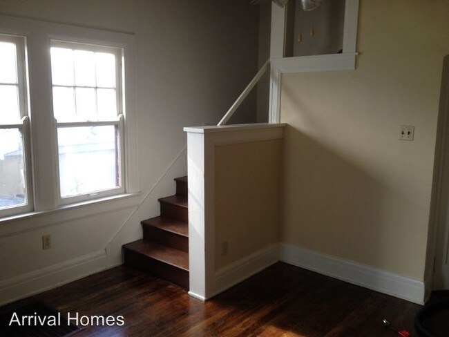Foto del edificio - 55 E Maplewood Ave