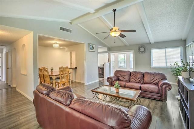 Foto del edificio - 3506 Brook Glen Dr
