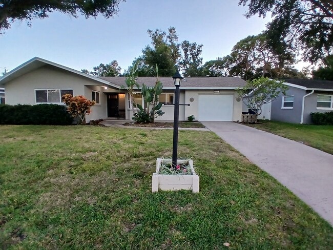 Foto del edificio - 5682 45th Ave N