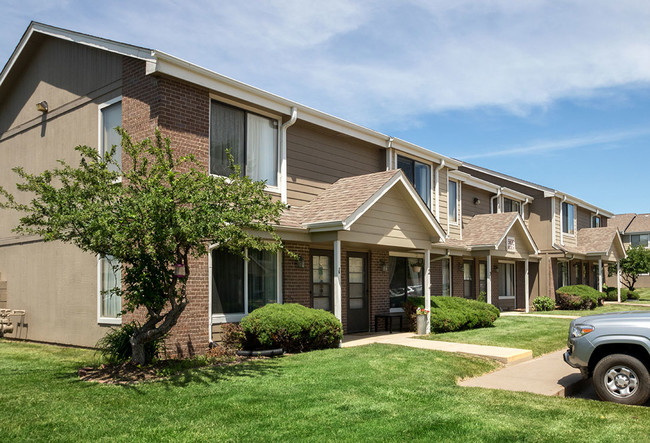 Crystal Ridge Apartments - Davenport, IA | Apartments.com