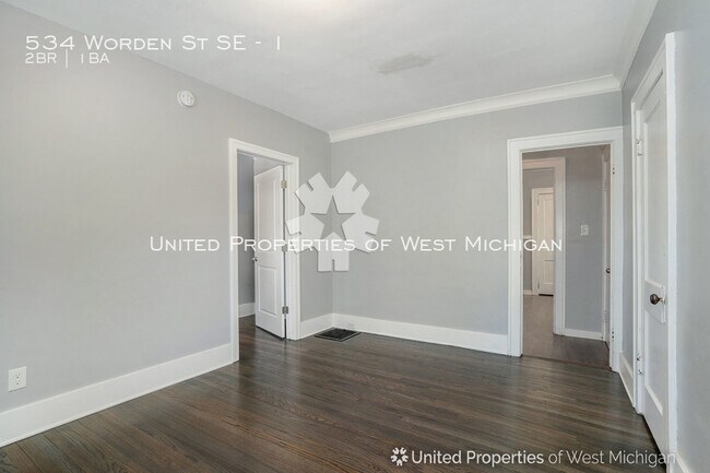 Building Photo - 534 Worden St SE