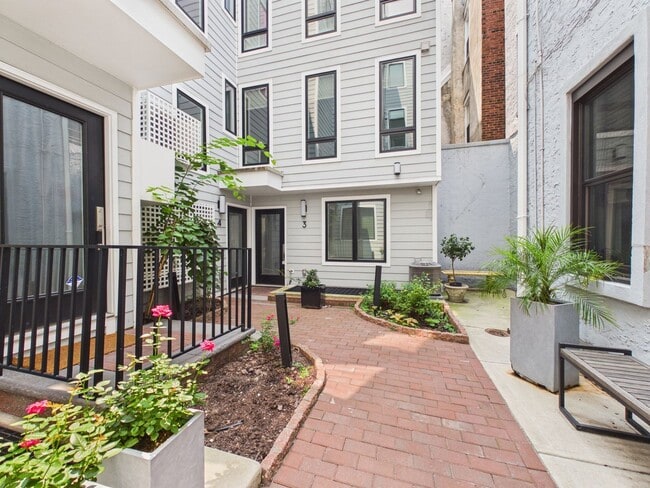 Photo - 212 Bainbridge St Apartment