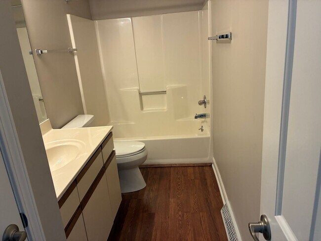 Foto del edificio - 3 Bedroom 2 Bath Condo