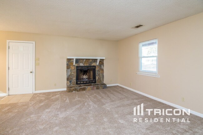 Building Photo - 2914 Sagemont Pl