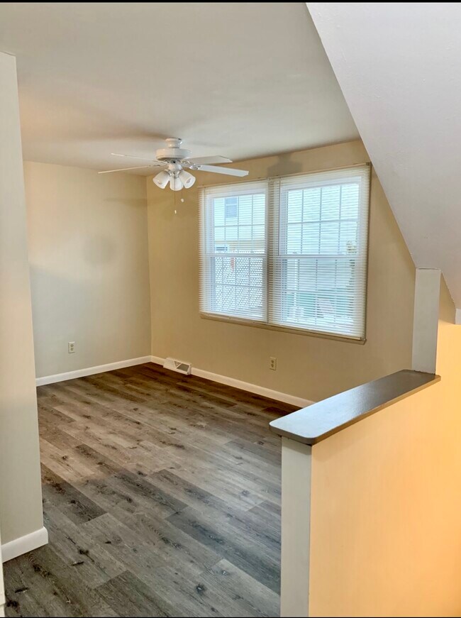 Building Photo - 8415B Shallowcreek Rd