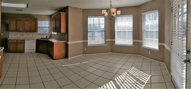 Building Photo - 5708 Hedwig Way