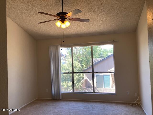 Building Photo - 530 E Kerry Ln
