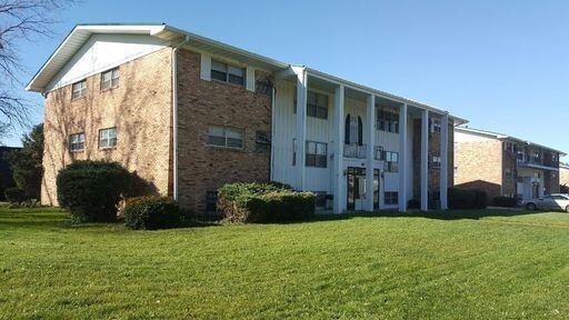 Primary Photo - 111 S Elder Ln