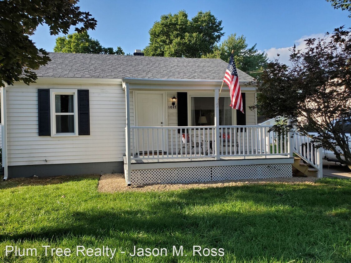 Primary Photo - 2 br, 1 bath House - 102 E Home Ave